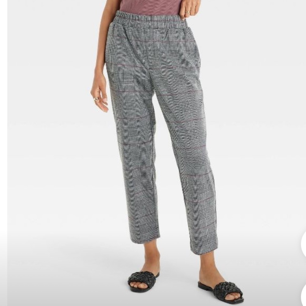 Women's High-Rise Slim Straight Fit
Ankle Pull-On Pants - A New Day